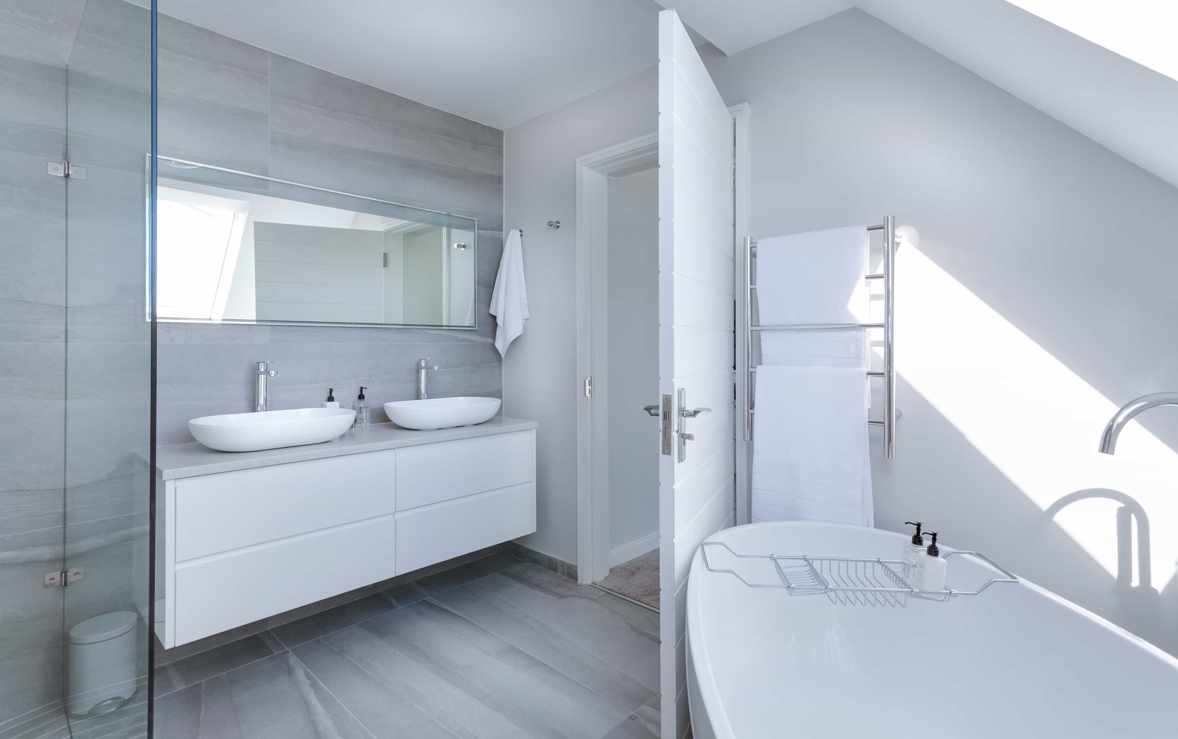 bathroom image